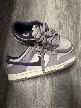 Nike Low-Top Sneakers in Lavender and plum